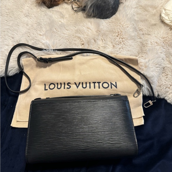 Louis Vuitton Epi - Picture 3 of 5